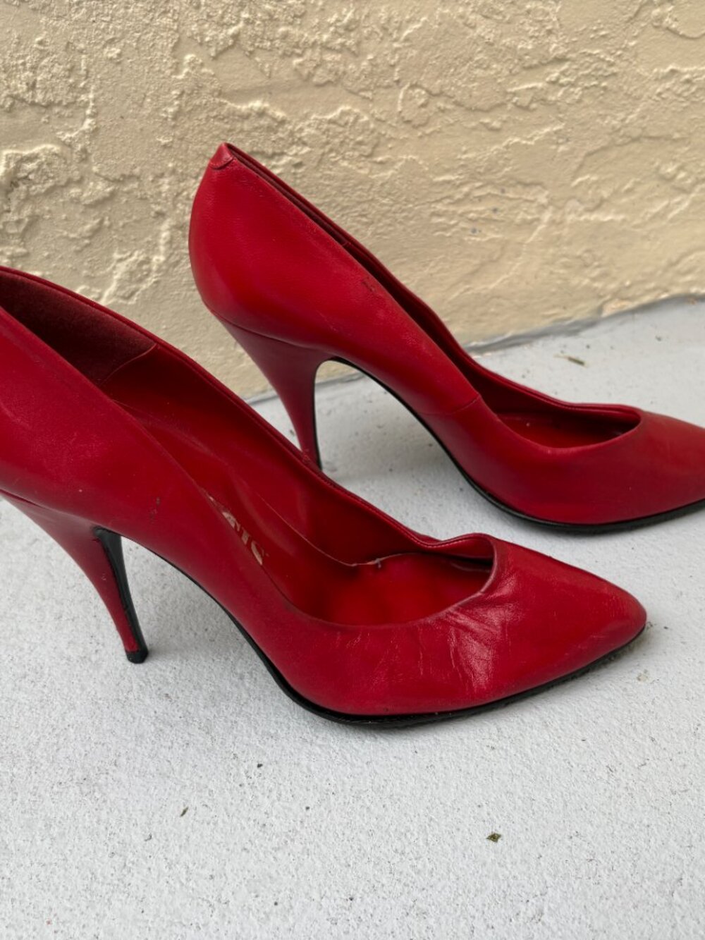 Dolcis Women's Size 9 M Red Leather Pointed Toe High Heel Pumps Stiletto
